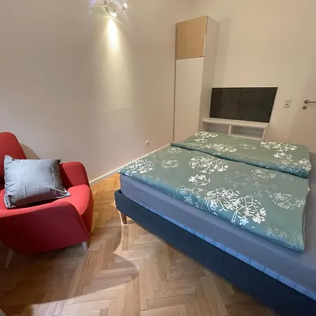 Messe Amelie Apartment *